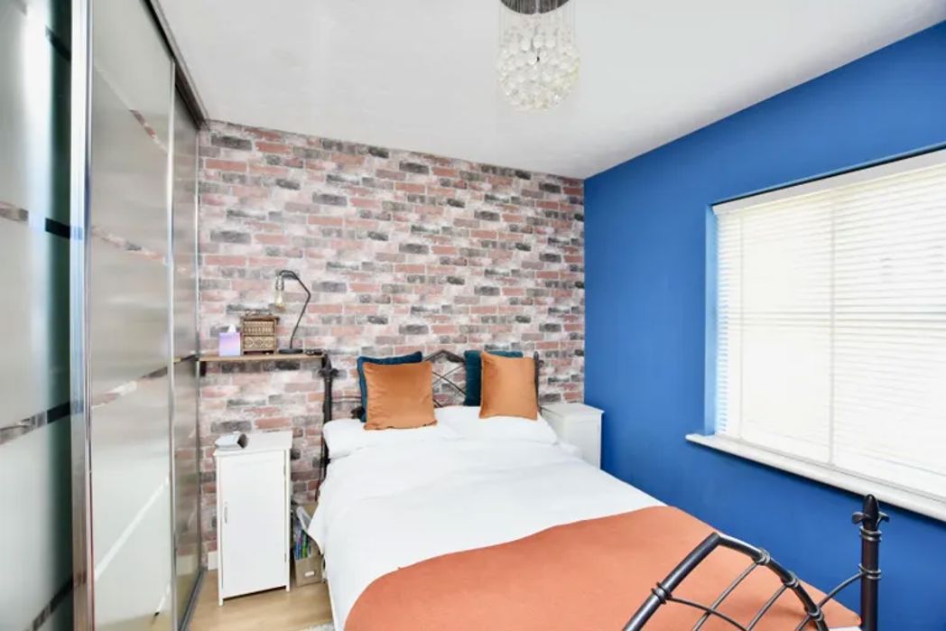 Property image 6 of 8