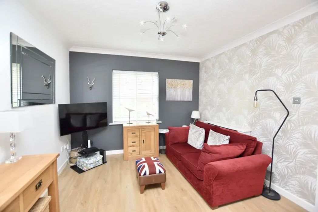 Property image 2 of 8