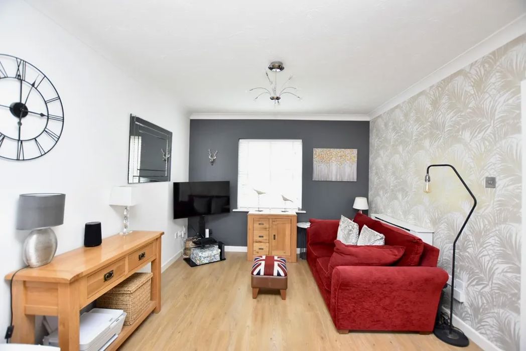 Property image 3 of 8