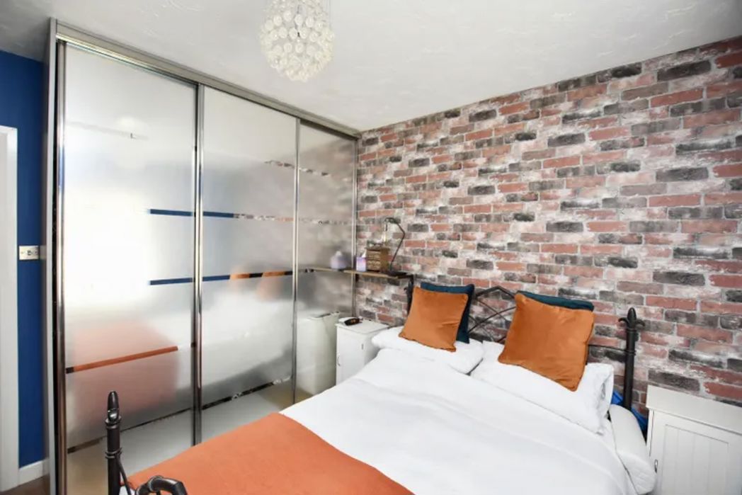 Property image 7 of 8