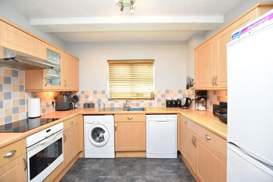 Property image 4 of 8