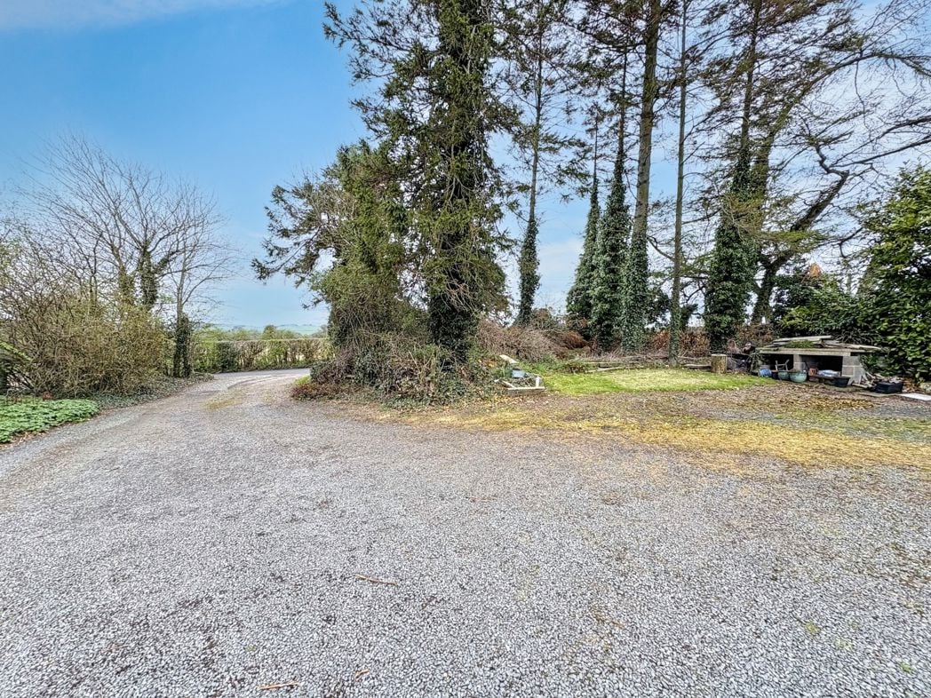Property image 4 of 39