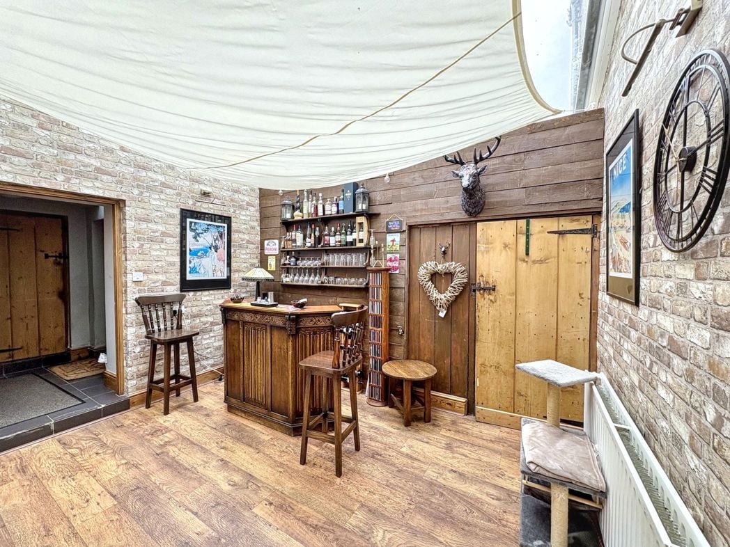 Property image 12 of 39