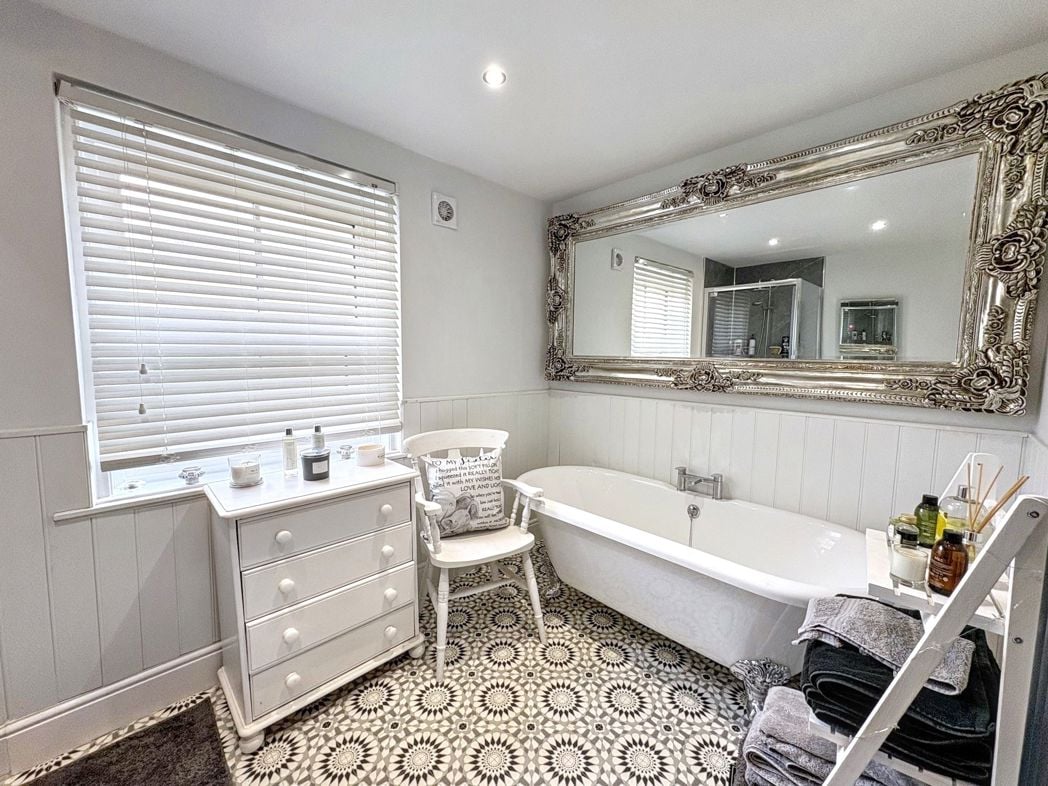 Property image 16 of 39