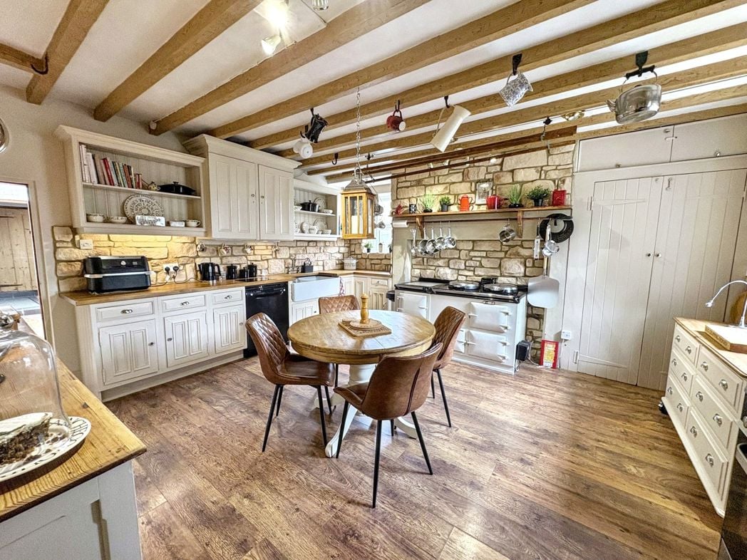Property image 14 of 39