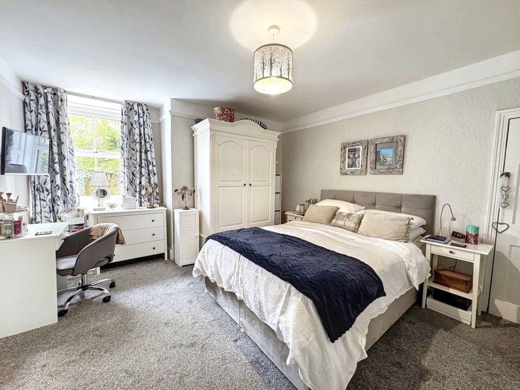 Property image 15 of 39
