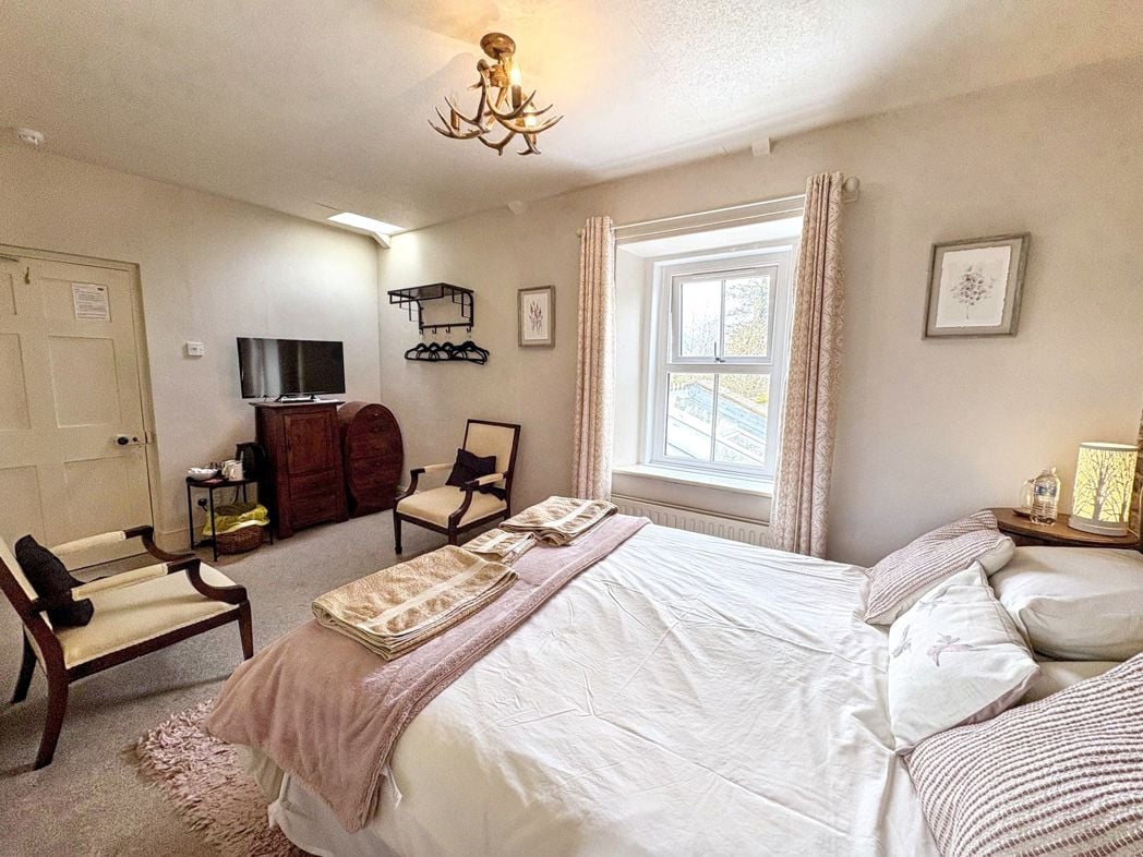 Property image 25 of 39