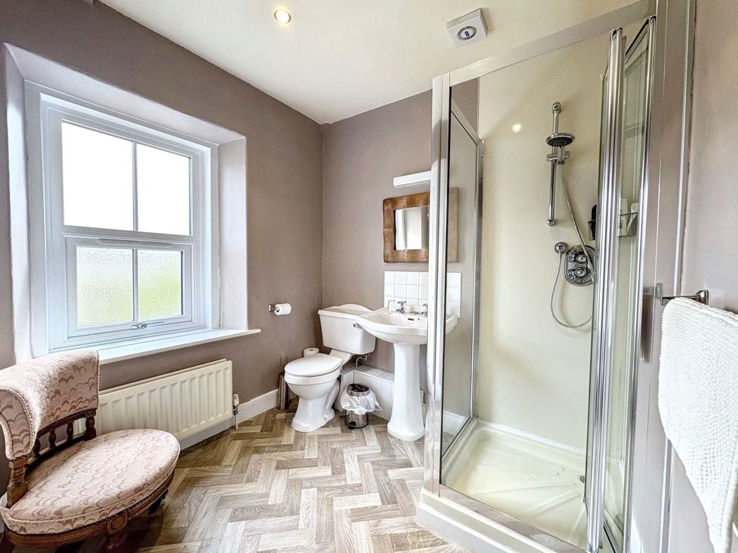 Property image 26 of 39