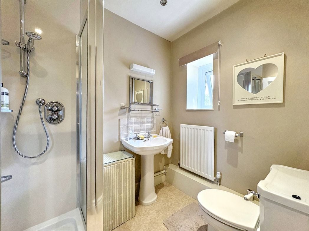 Property image 23 of 39