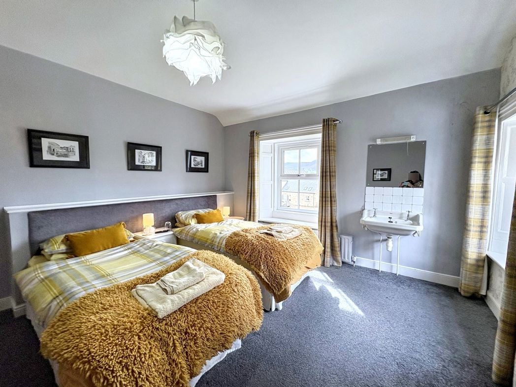 Property image 30 of 39