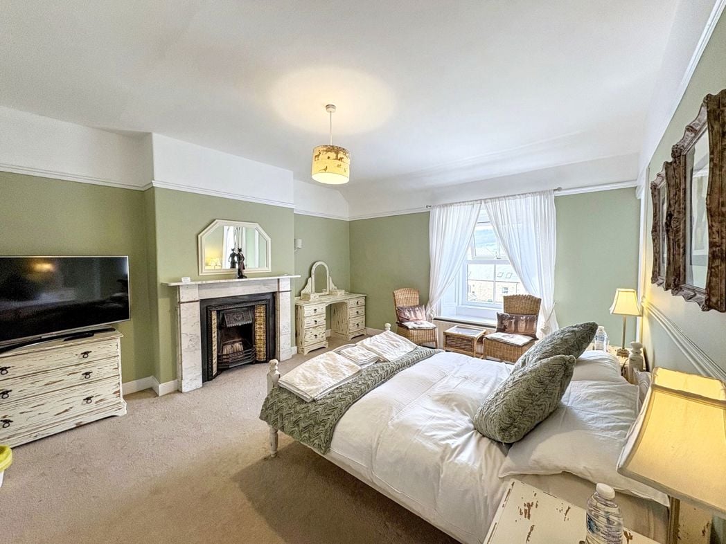 Property image 34 of 39