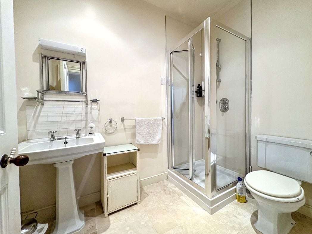 Property image 32 of 39