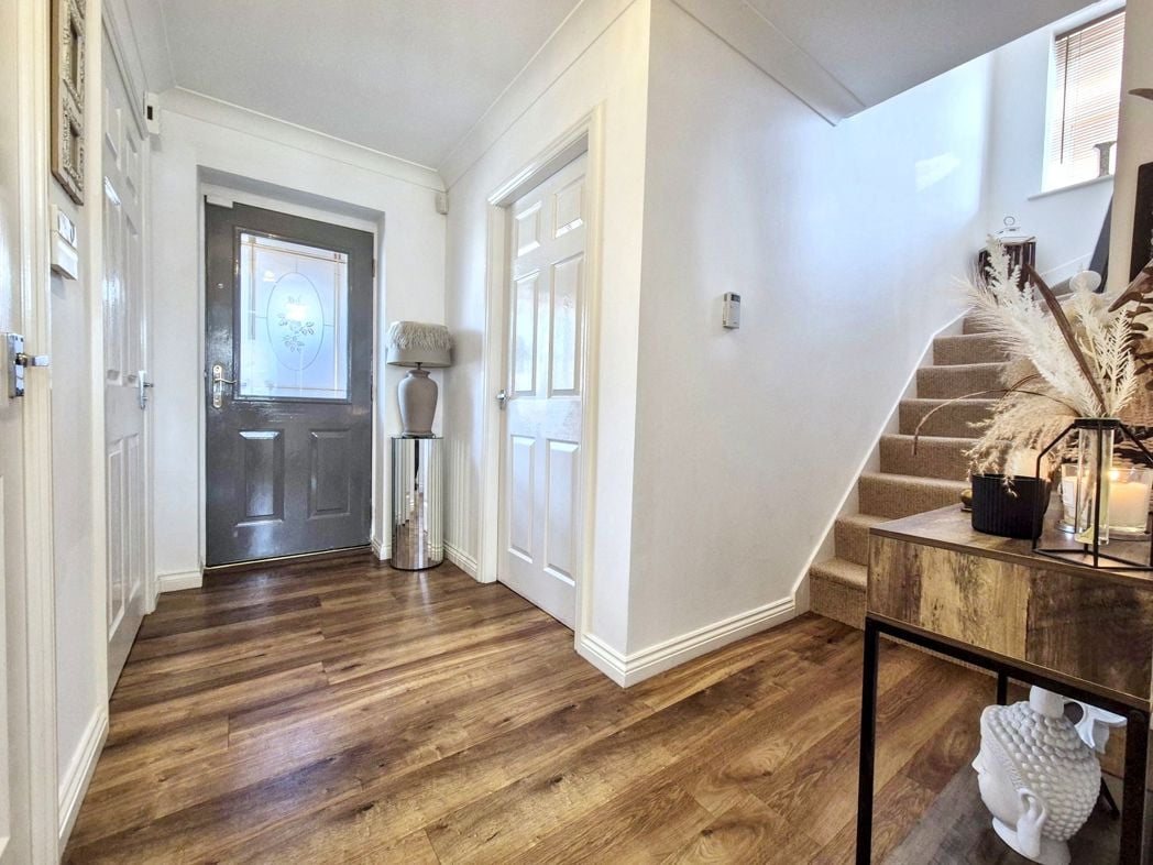 Property image 6 of 37
