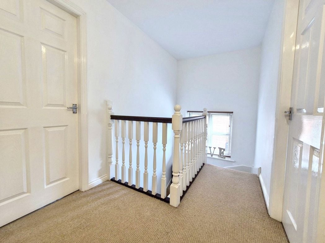 Property image 19 of 37