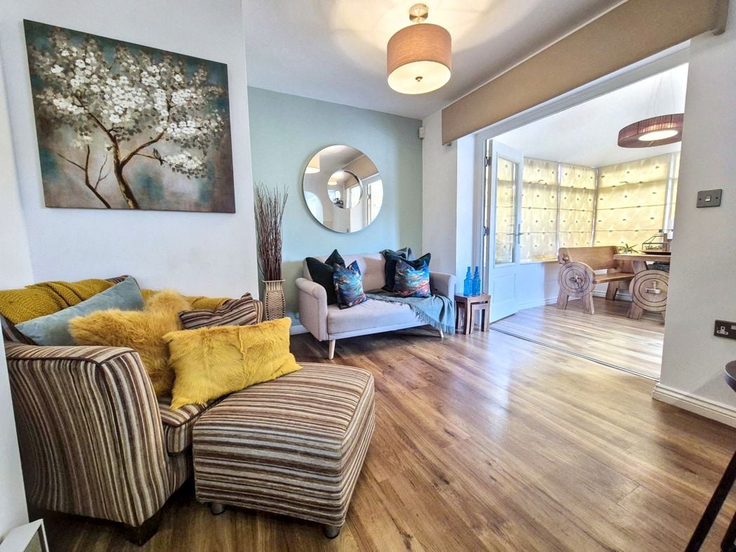 Property image 16 of 37