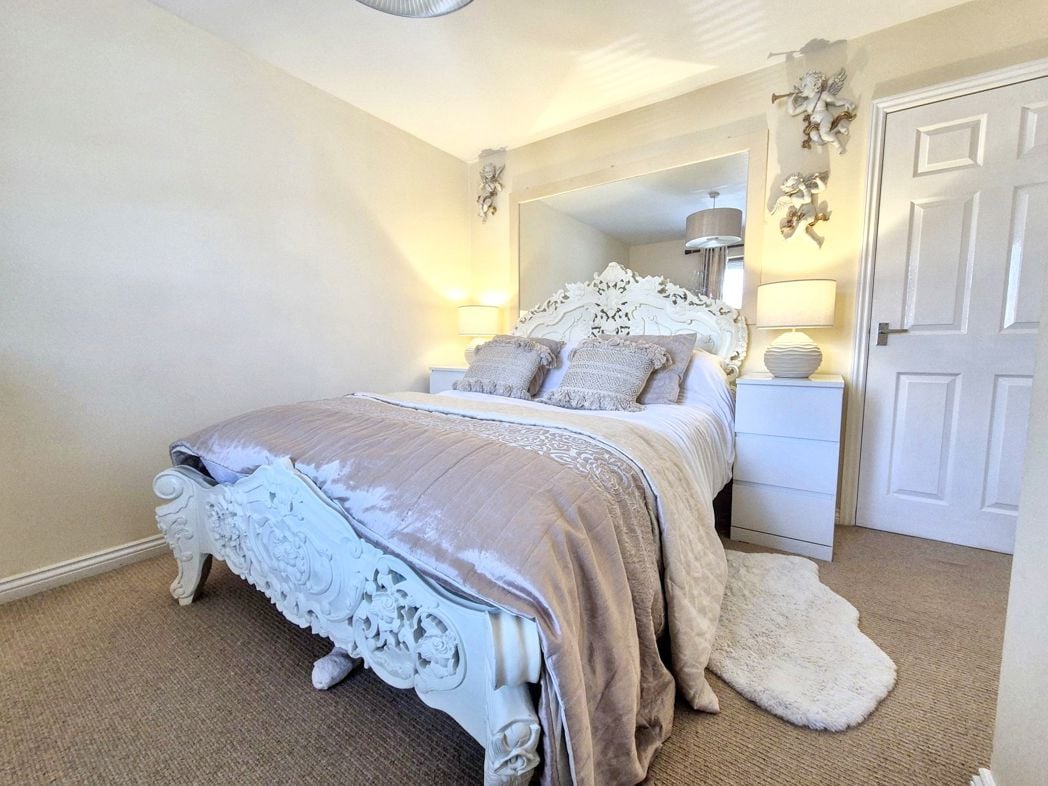 Property image 21 of 37