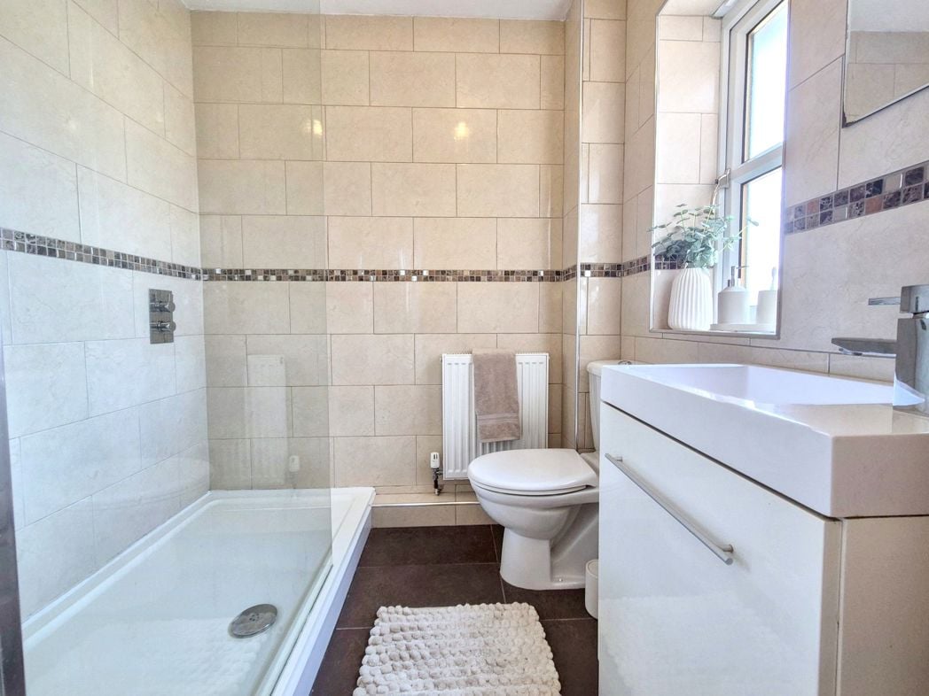 Property image 23 of 37