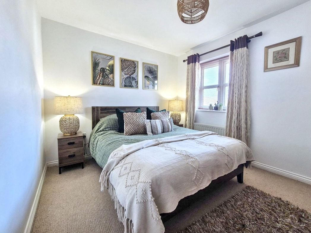 Property image 25 of 37
