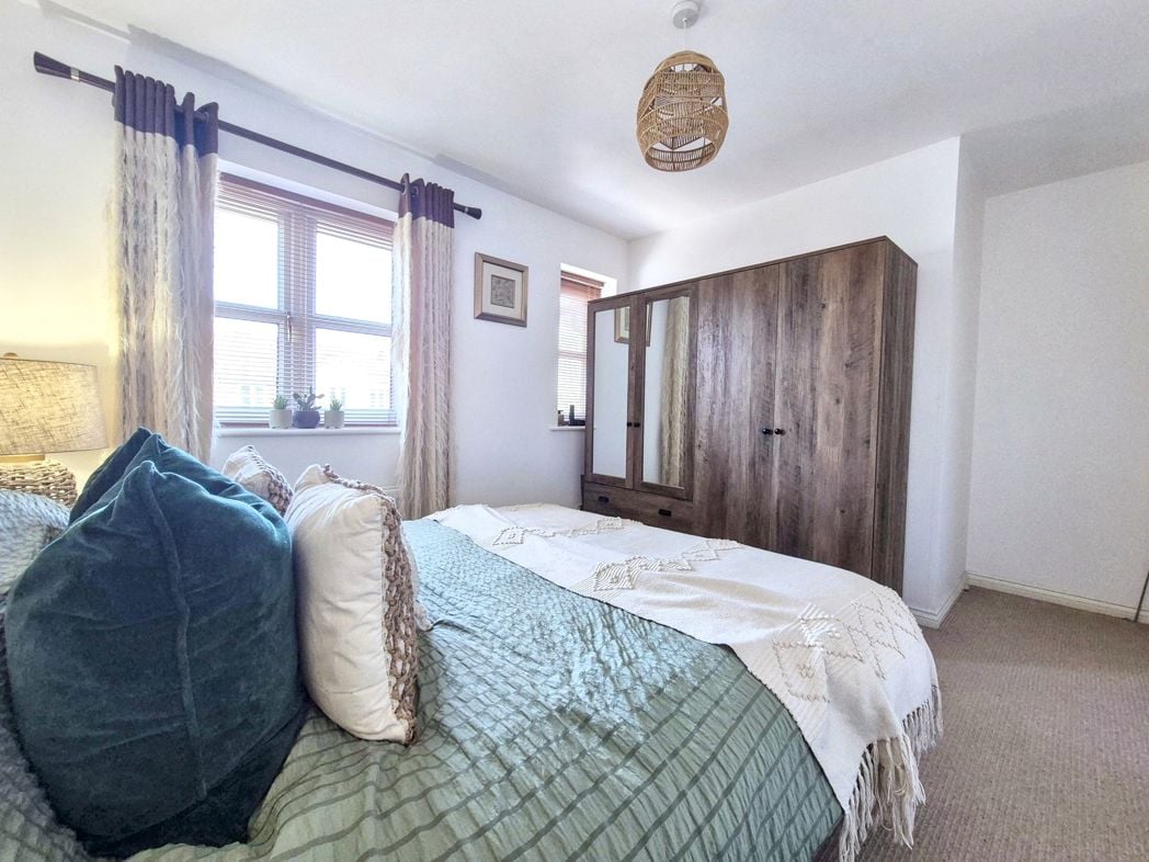 Property image 26 of 37