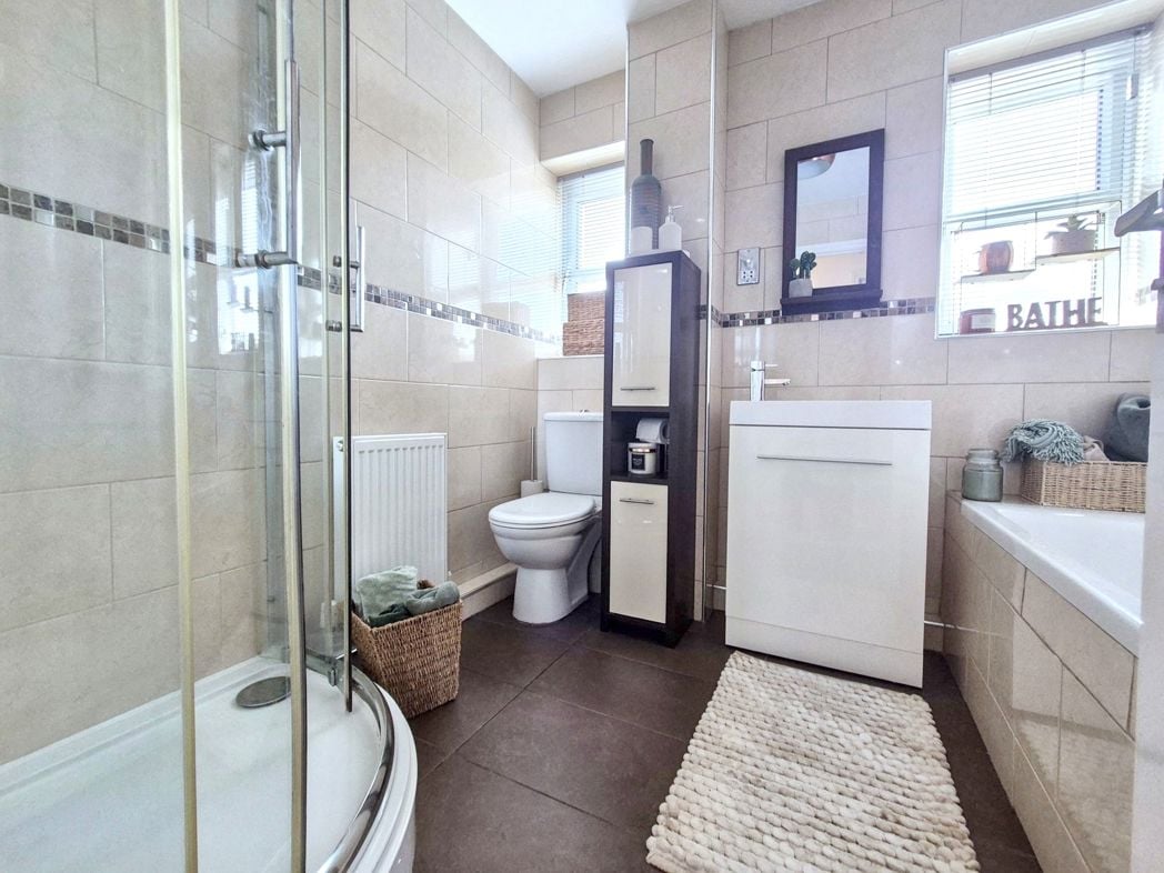 Property image 32 of 37