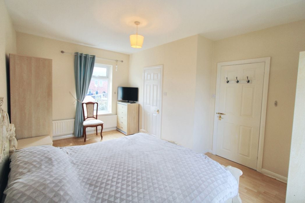 Property image 6 of 11