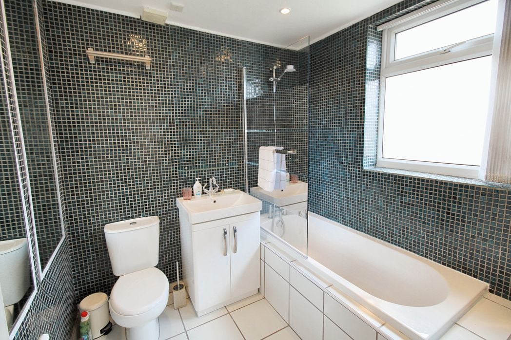 Property image 10 of 11