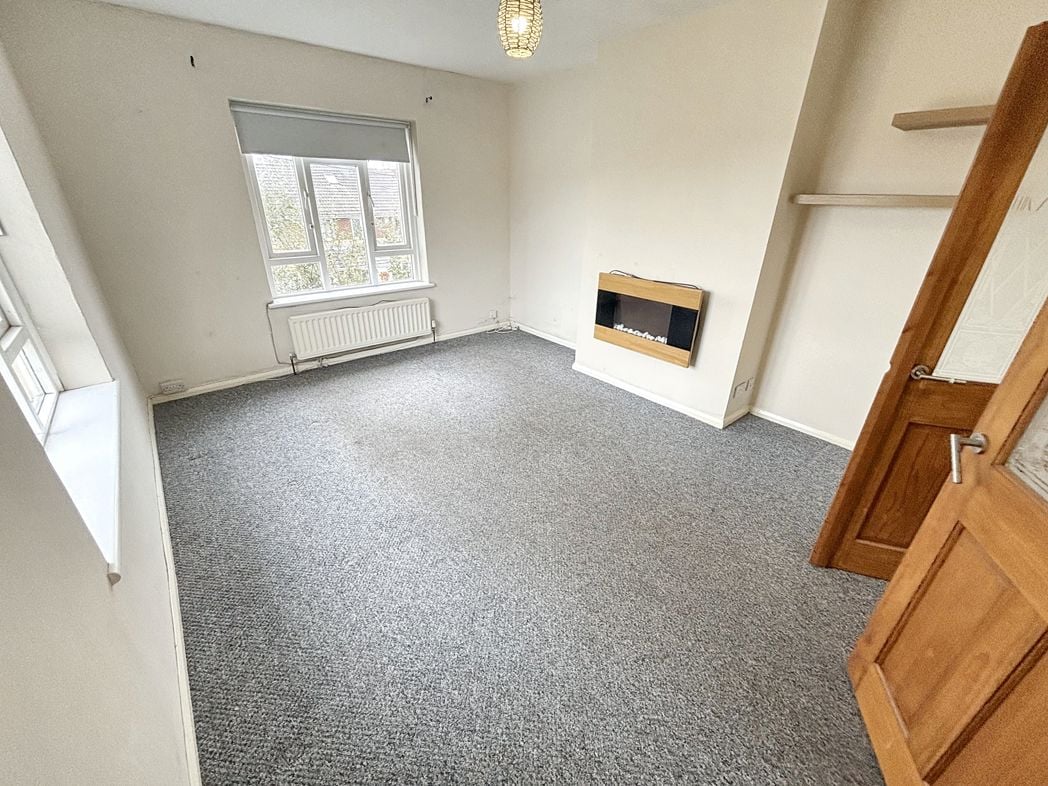 Property image 2 of 11