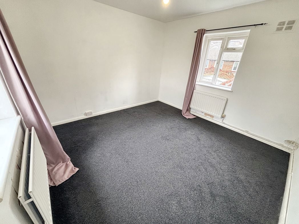 Property image 8 of 11