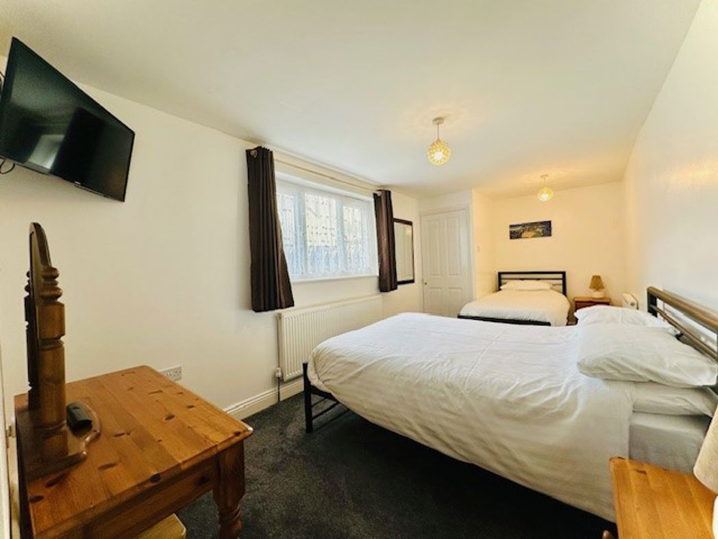 Property image 10 of 22