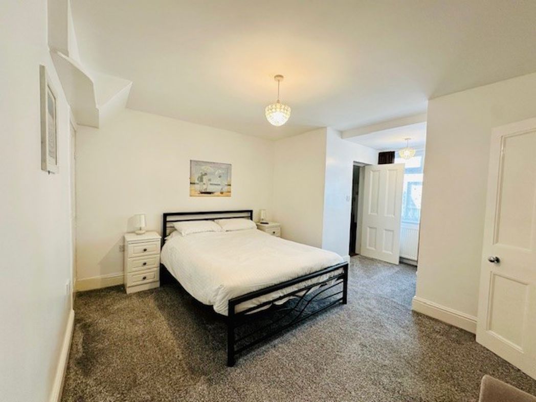 Property image 11 of 22