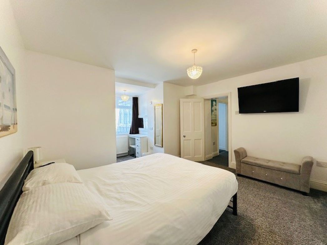 Property image 12 of 22