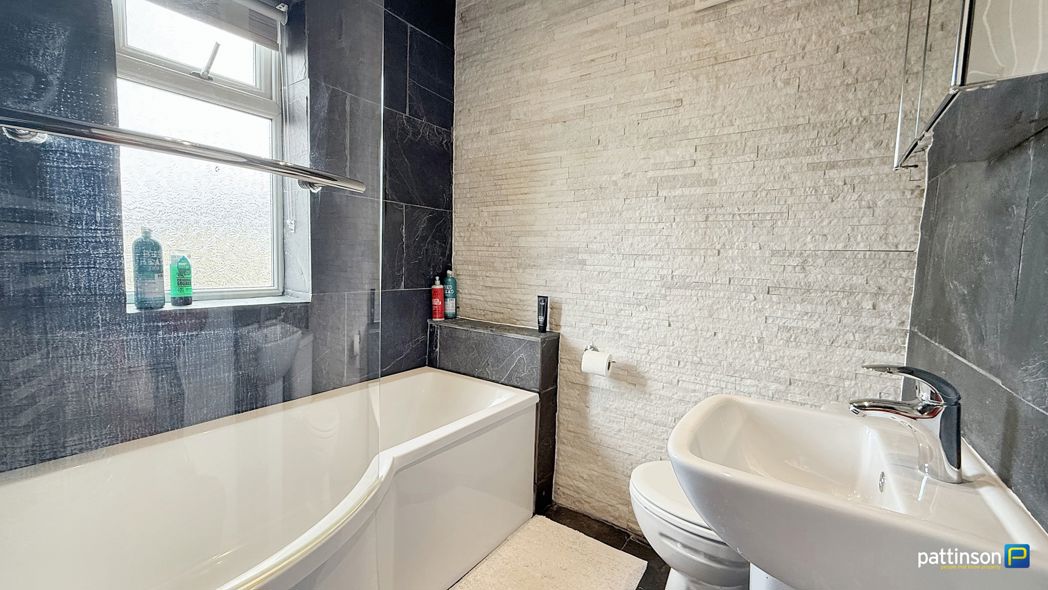 Property image 27 of 37