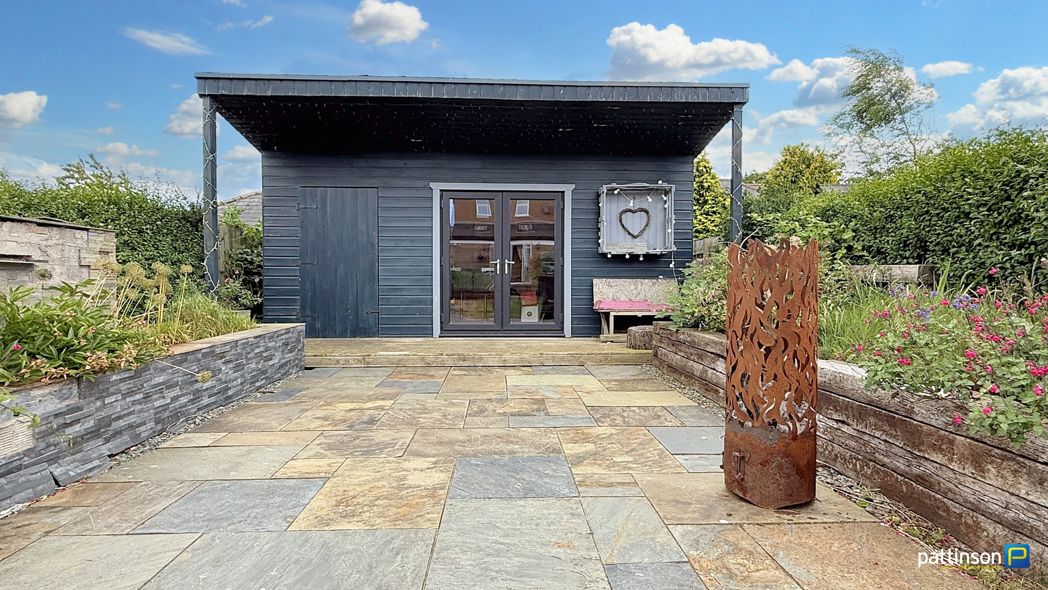 Property image 29 of 37
