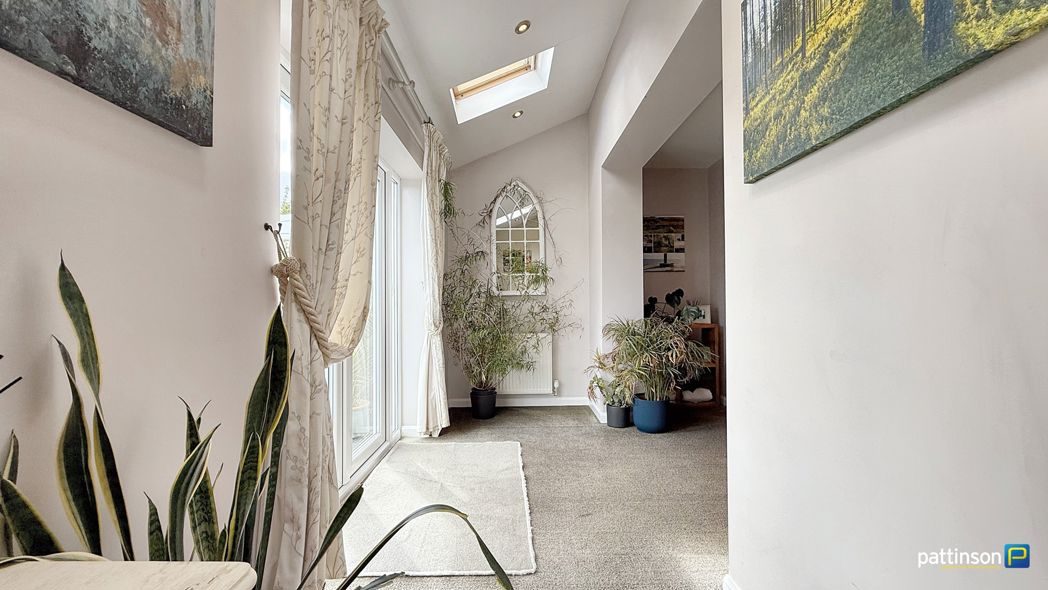 Property image 15 of 37