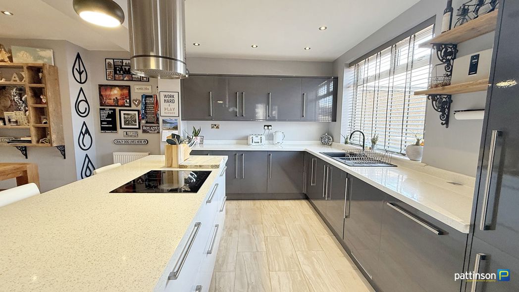Property image 7 of 37