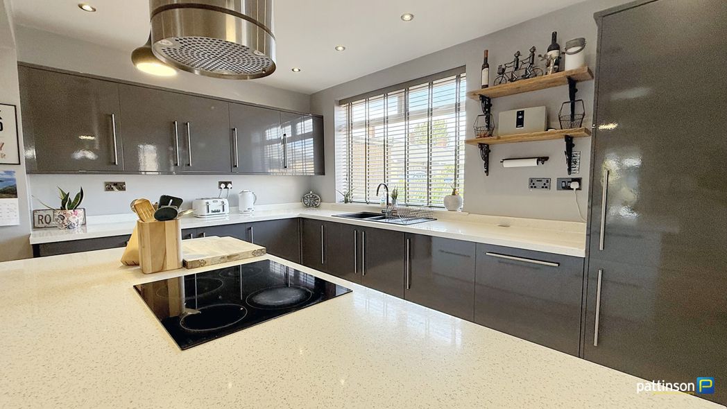 Property image 5 of 37