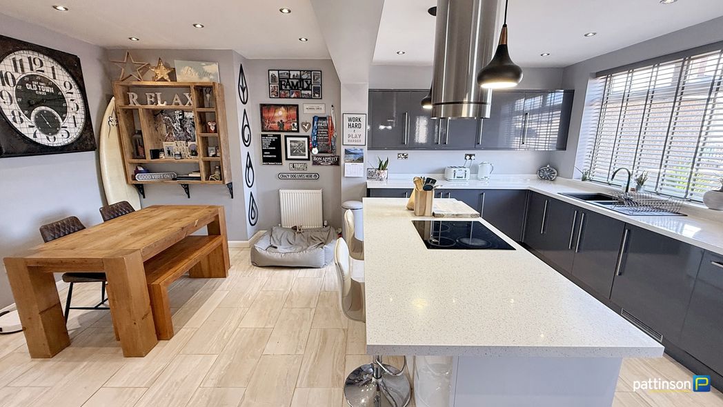 Property image 9 of 37