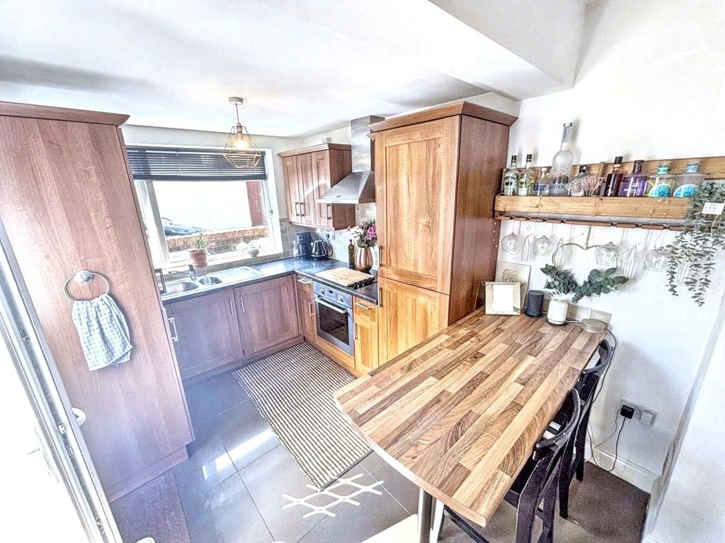Property image 6 of 20