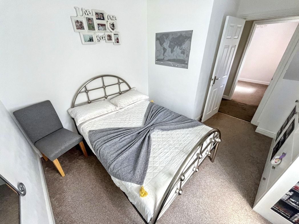 Property image 10 of 15