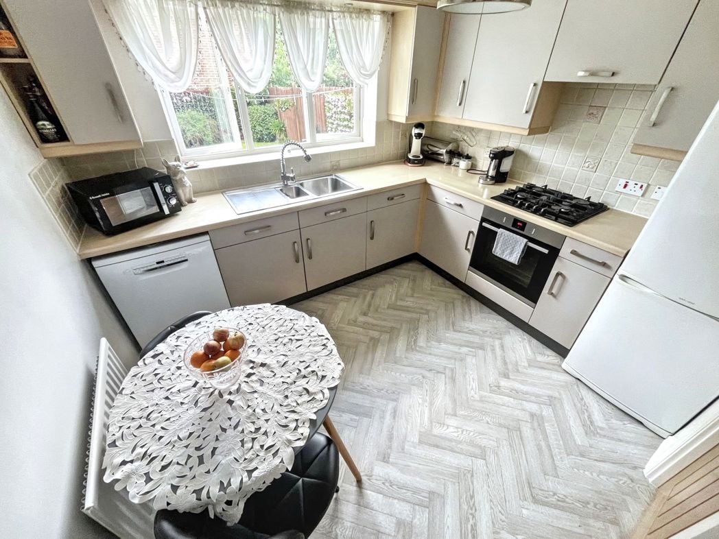 Property image 5 of 15