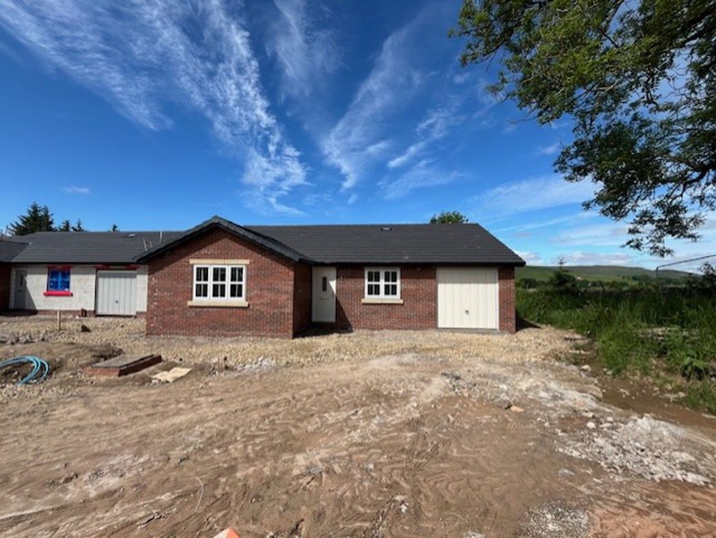 Property image 2 of 9