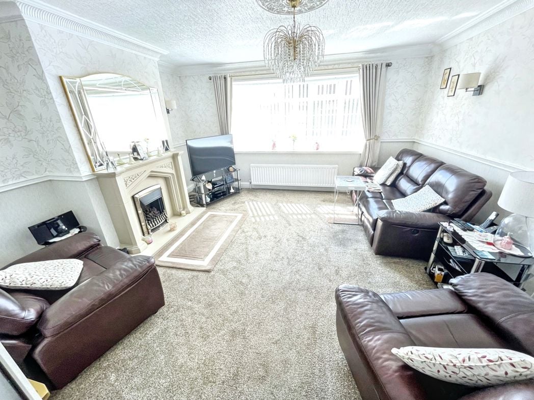 Property image 4 of 12