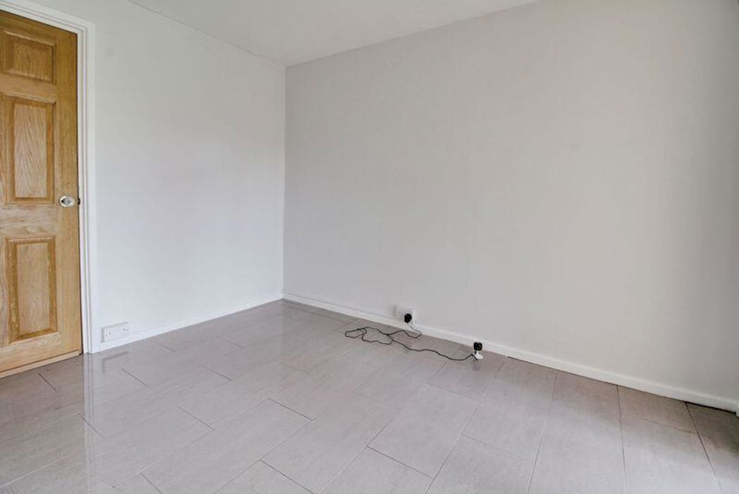 Property image 5 of 15