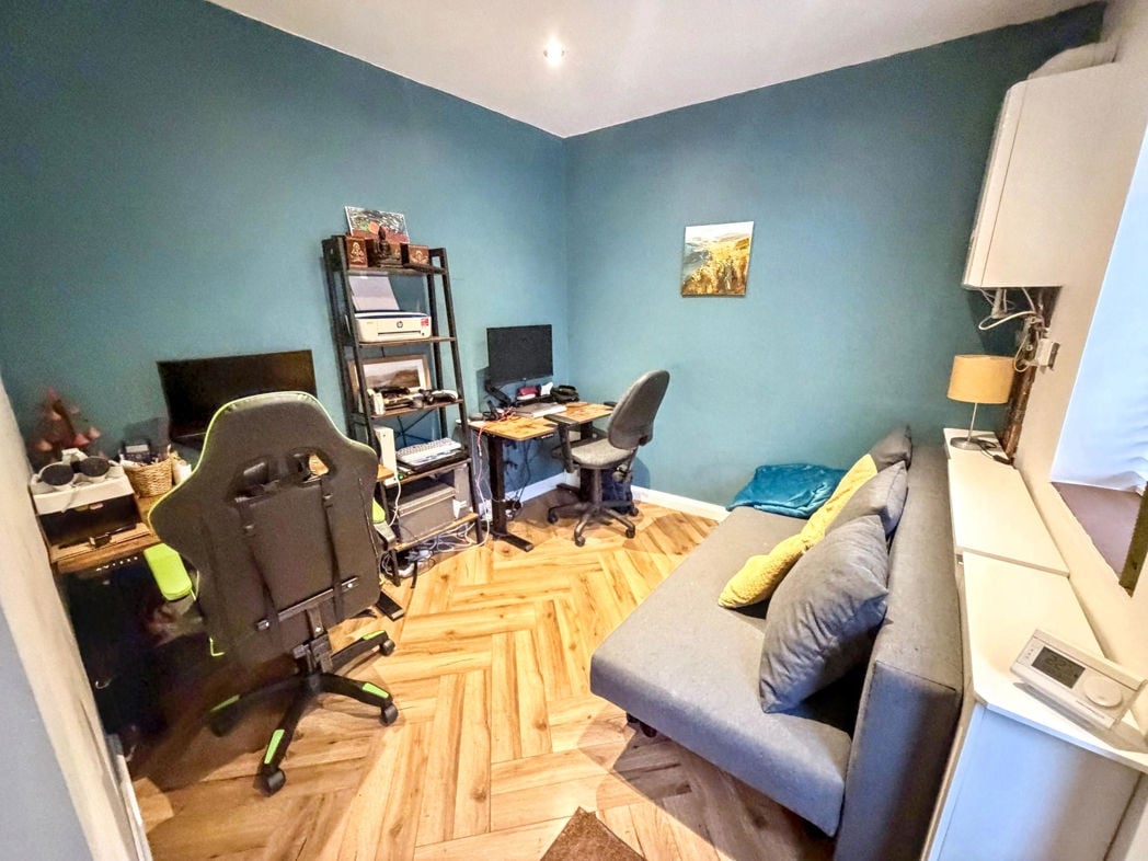 Property image 12 of 22