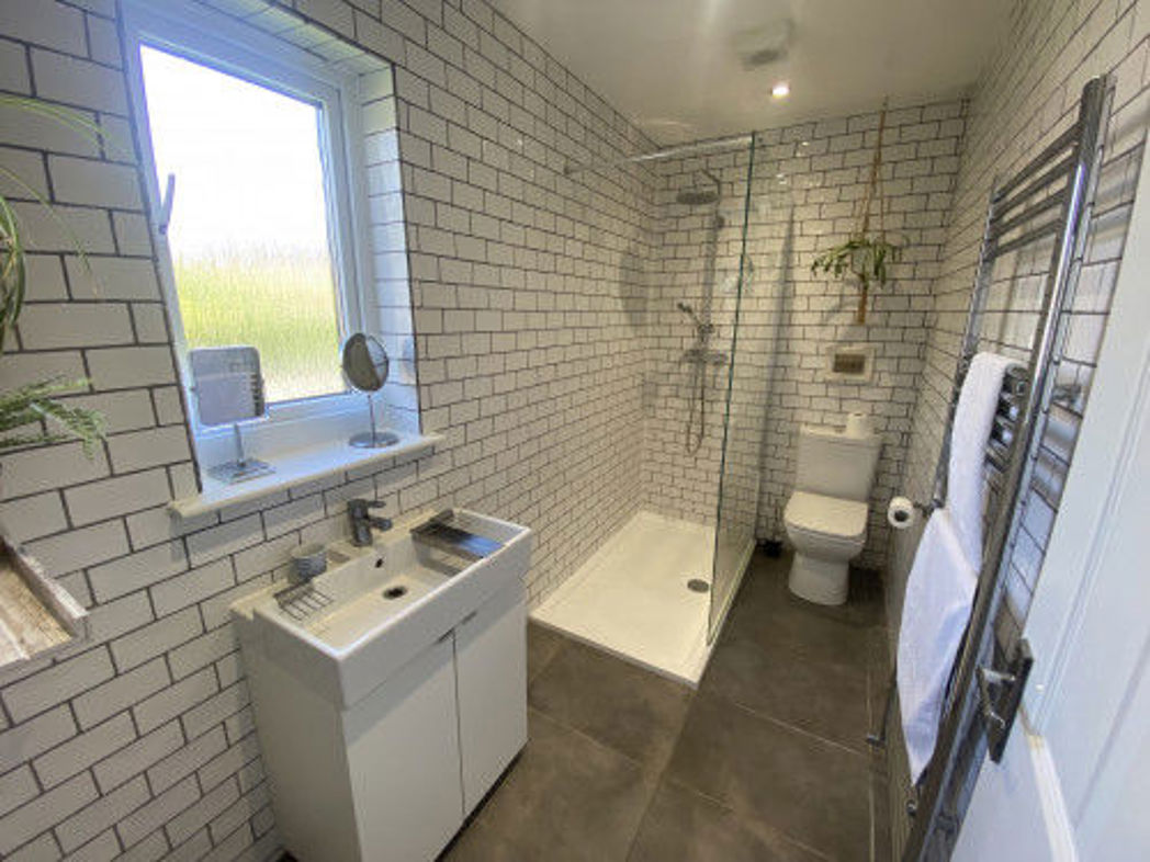 En-Suite to Principal Bedroom