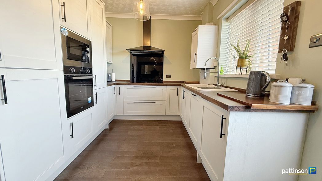 Property image 3 of 34