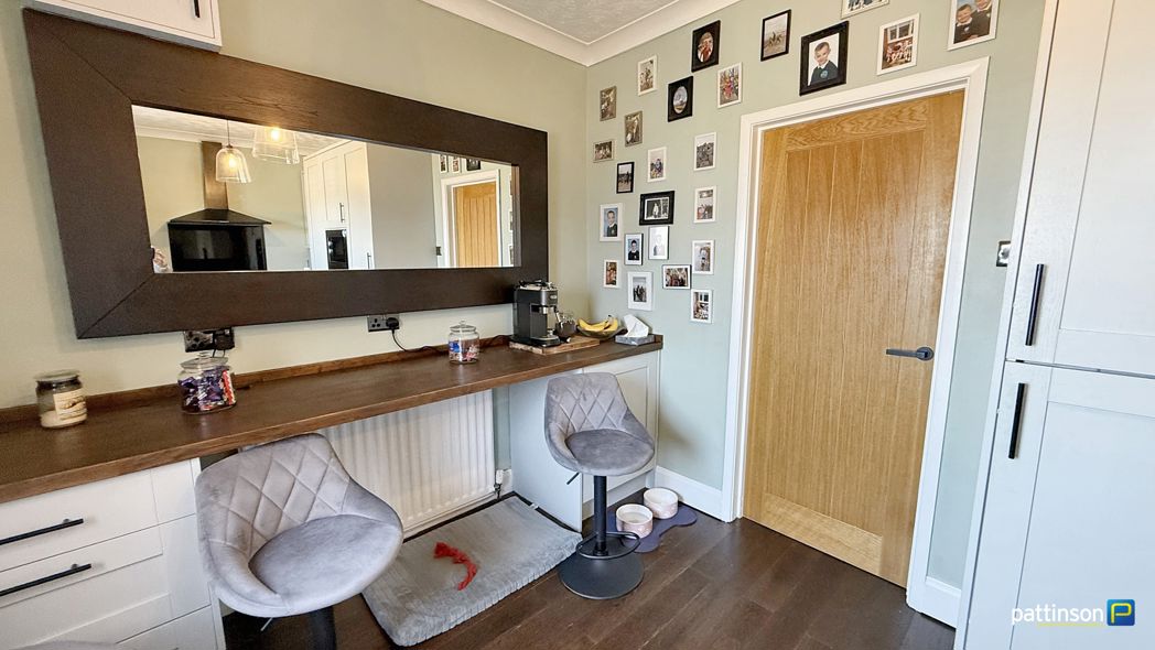Property image 13 of 34