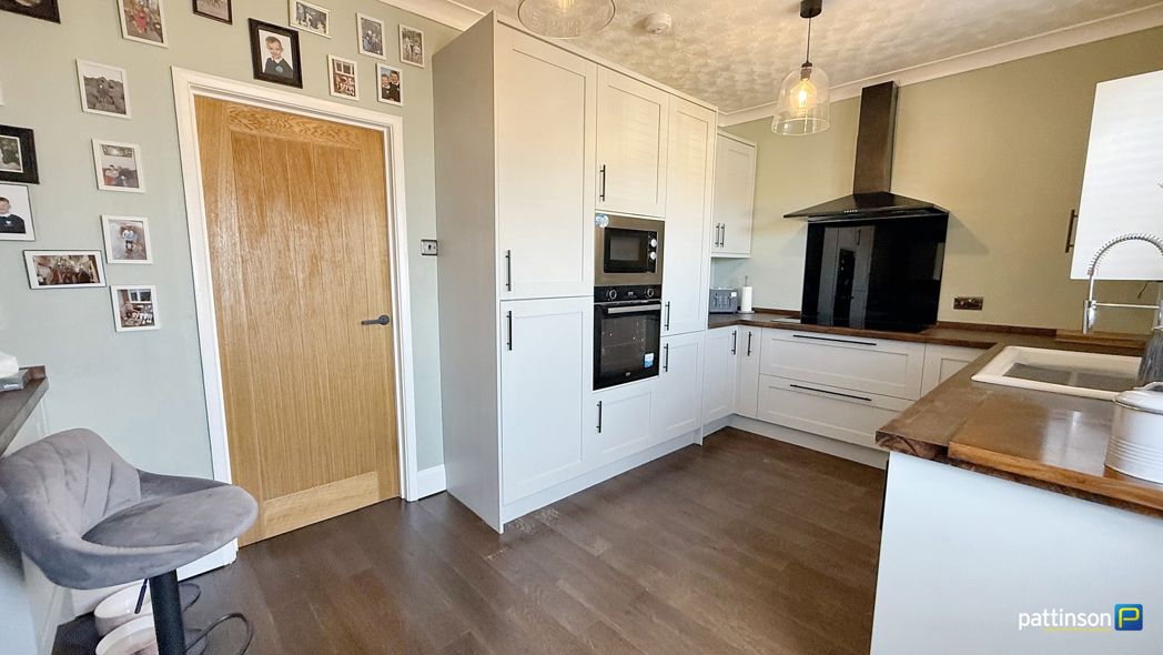 Property image 12 of 34