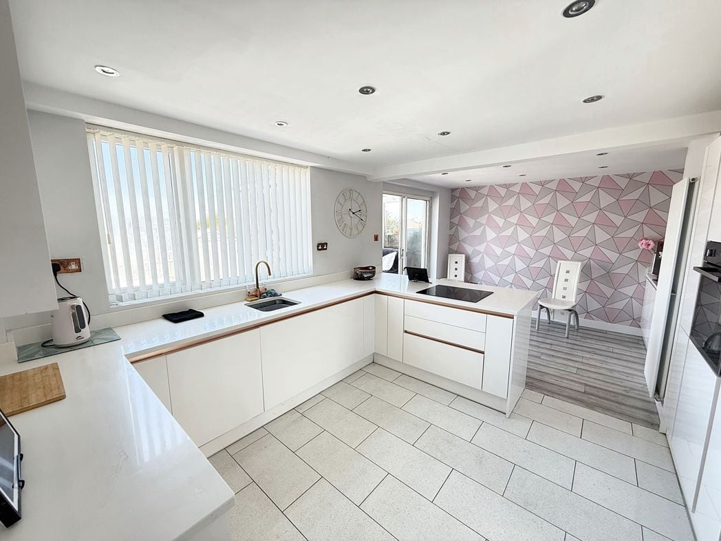 Property image 6 of 16