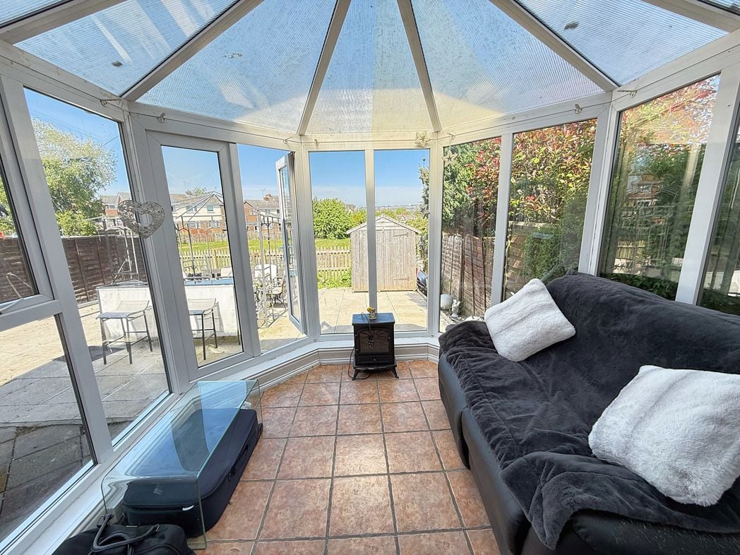 Property image 8 of 16